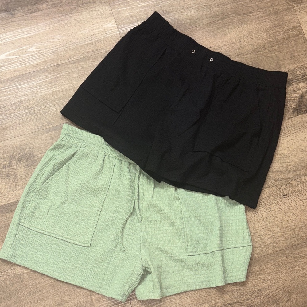 Umgee Black and Mint Green Textured Elastic Waist Athletic Shorts